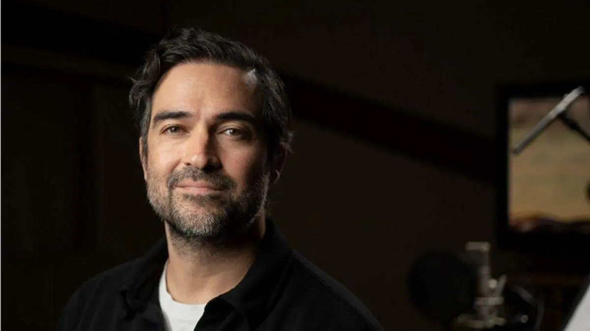 Alfonso Herrera fot Max